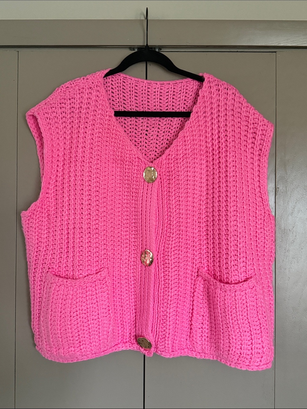 🌺3/$20 SHEIN Hot Pink Chunky Knit Button-Front Vest